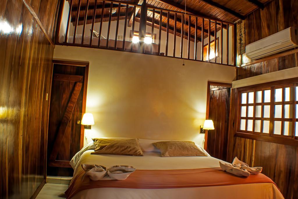 The Wooden House Hotel Puerto Villamil Exterior foto